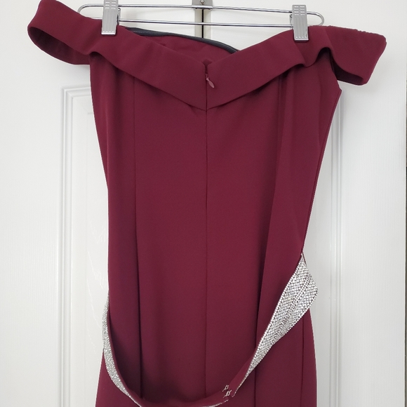 Burgundy long bridesmaids gown dress with train - Picture 4 of 8